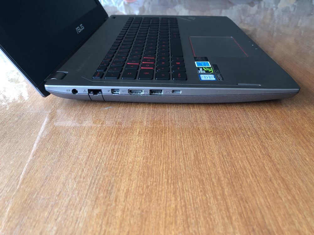 Ordinateur Portable Gaming ASUS GTX1070
Matériel informatique