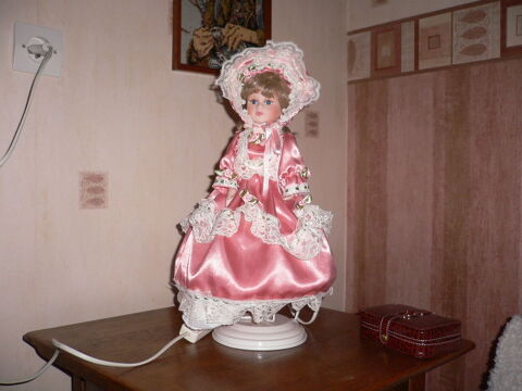 Poupe de collection lampe 15 Gironcourt-sur-Vraine (88)