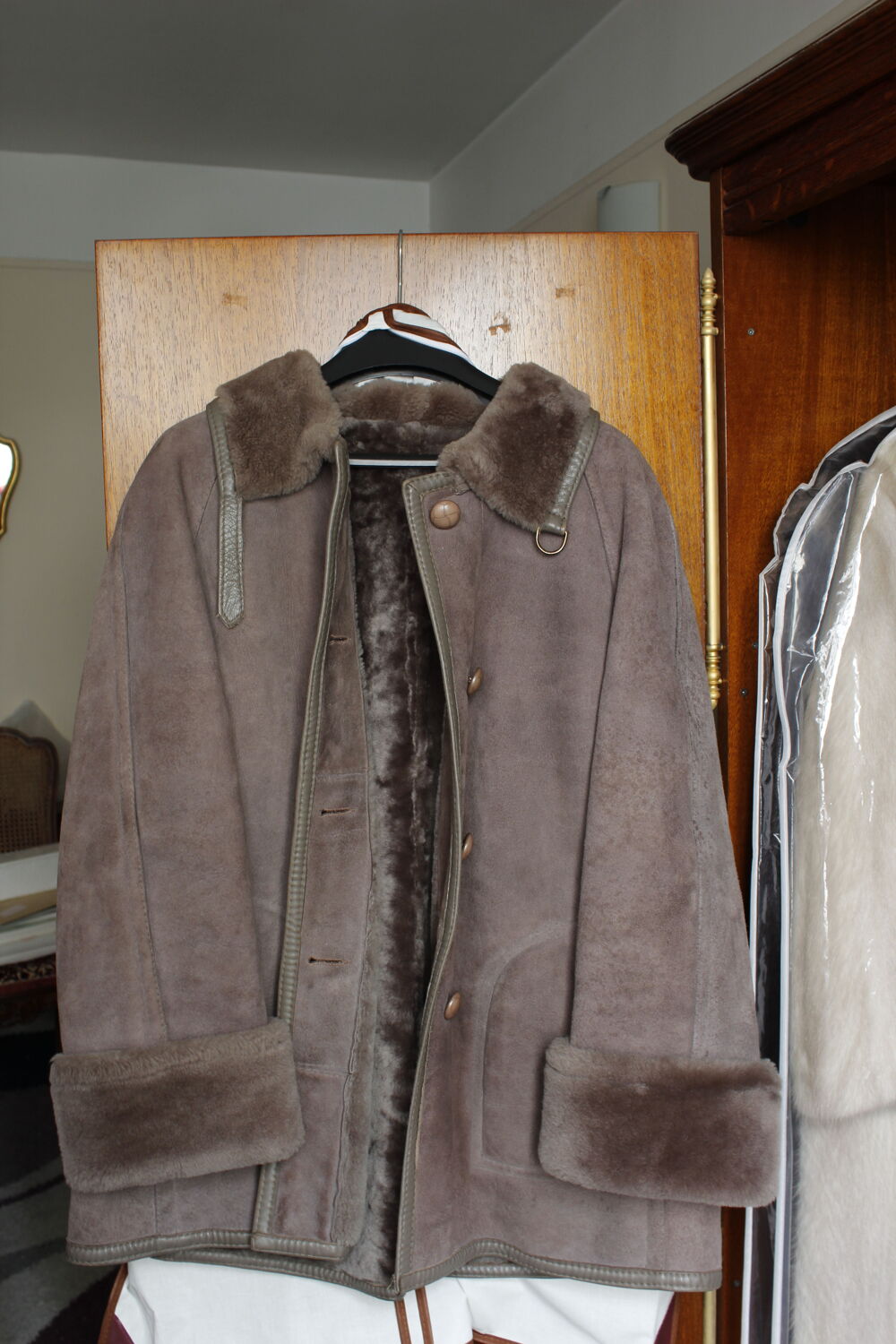 veste fourrure Vêtements