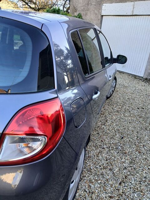 Renault Clio III dCi 70 115g eco2 20th 2010 occasion La Grande-Paroisse 77130