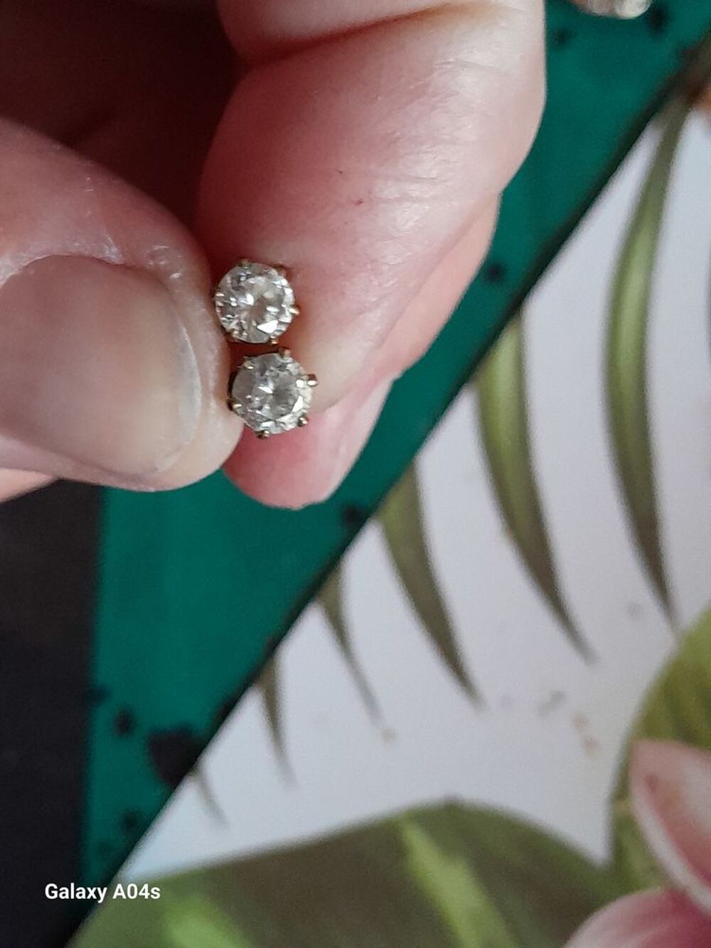 Diverses boucles d'oreilles fantaisie &agrave; 2 euros l.unit&eacute; Bijoux et montres