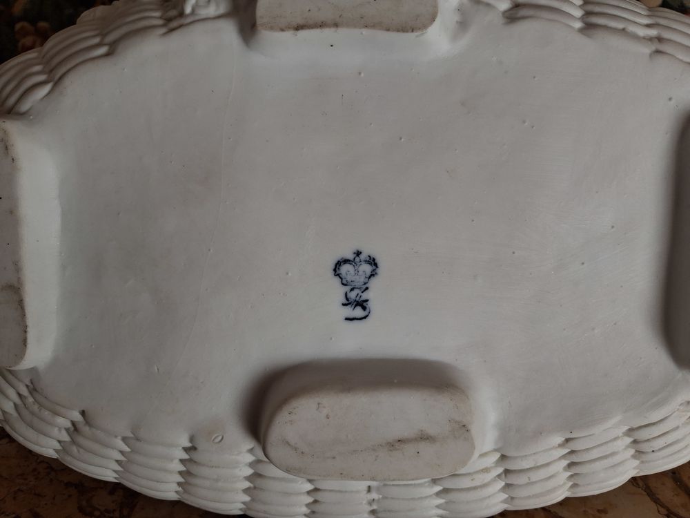 corbeille en porcelaine ( biscuit ) Décoration