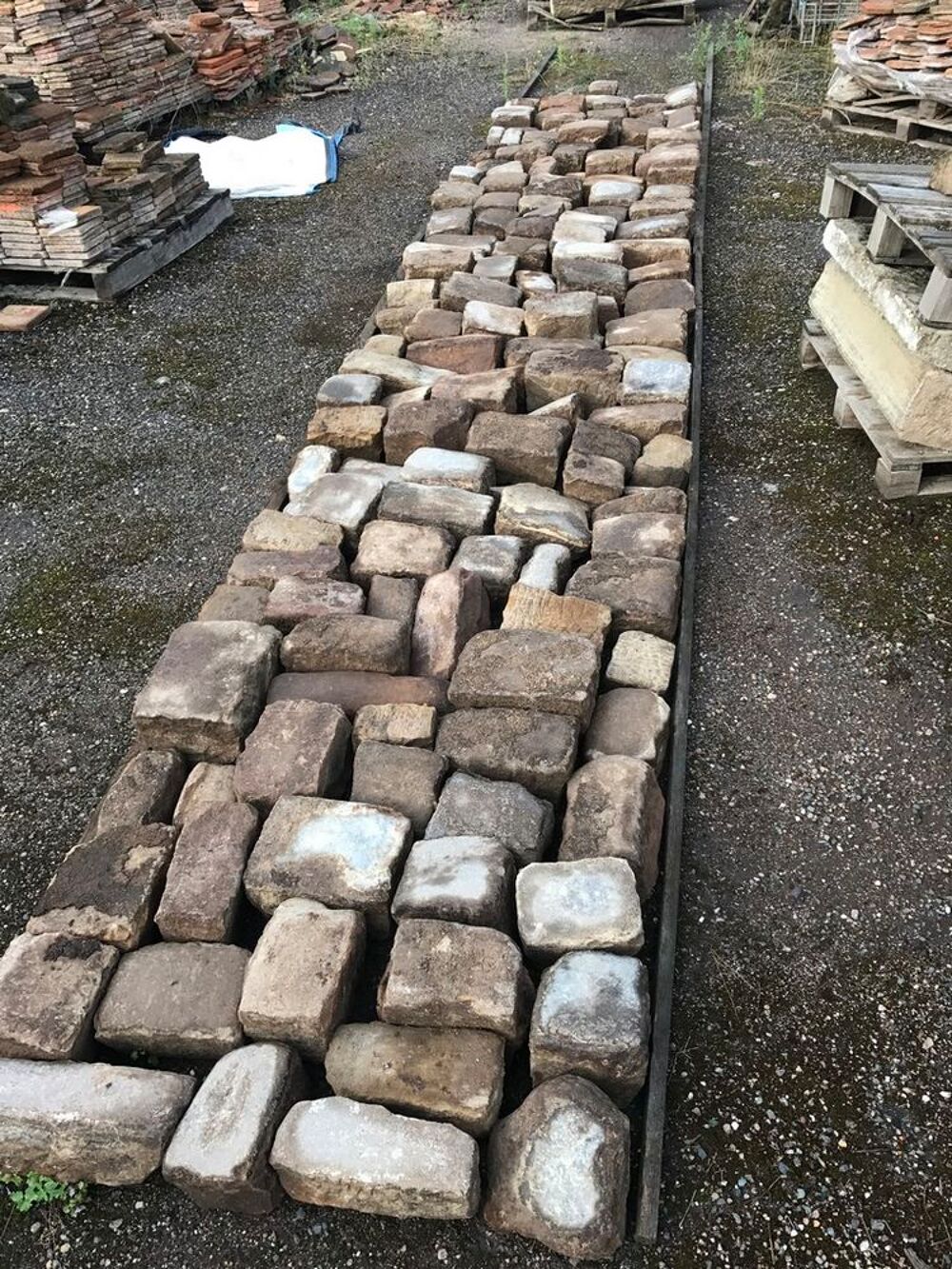 Cherche pav&eacute;s calcaire Bricolage