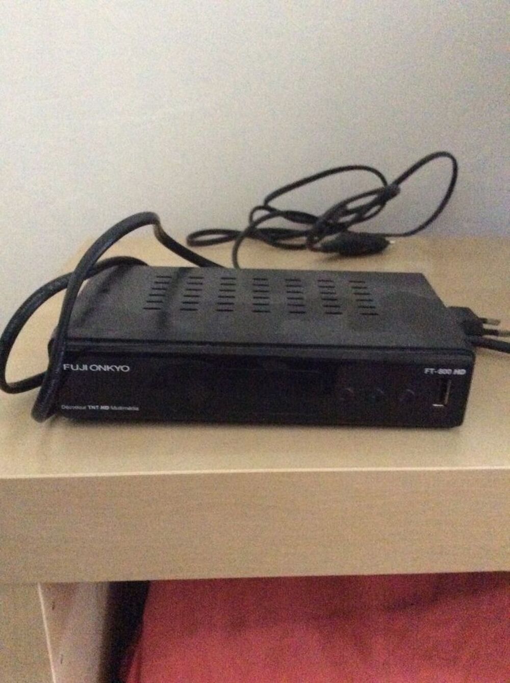 ancienne tv avec bo&icirc;tier Photos/Video/TV