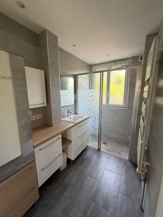  Appartement à louer 2 pièces 54 m²