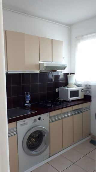  Appartement à louer 2 pièces 55 m²