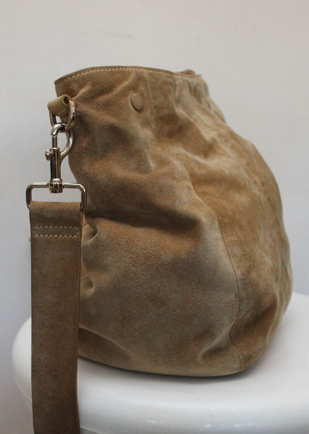 Sac bandouli&egrave;re cuir veau velours HALSTON HERITAGE Maroquinerie