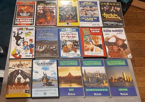 LOT DE 30 CASSETTES VHS (tous genres : enfants, action ...) 60 Bourges (18)