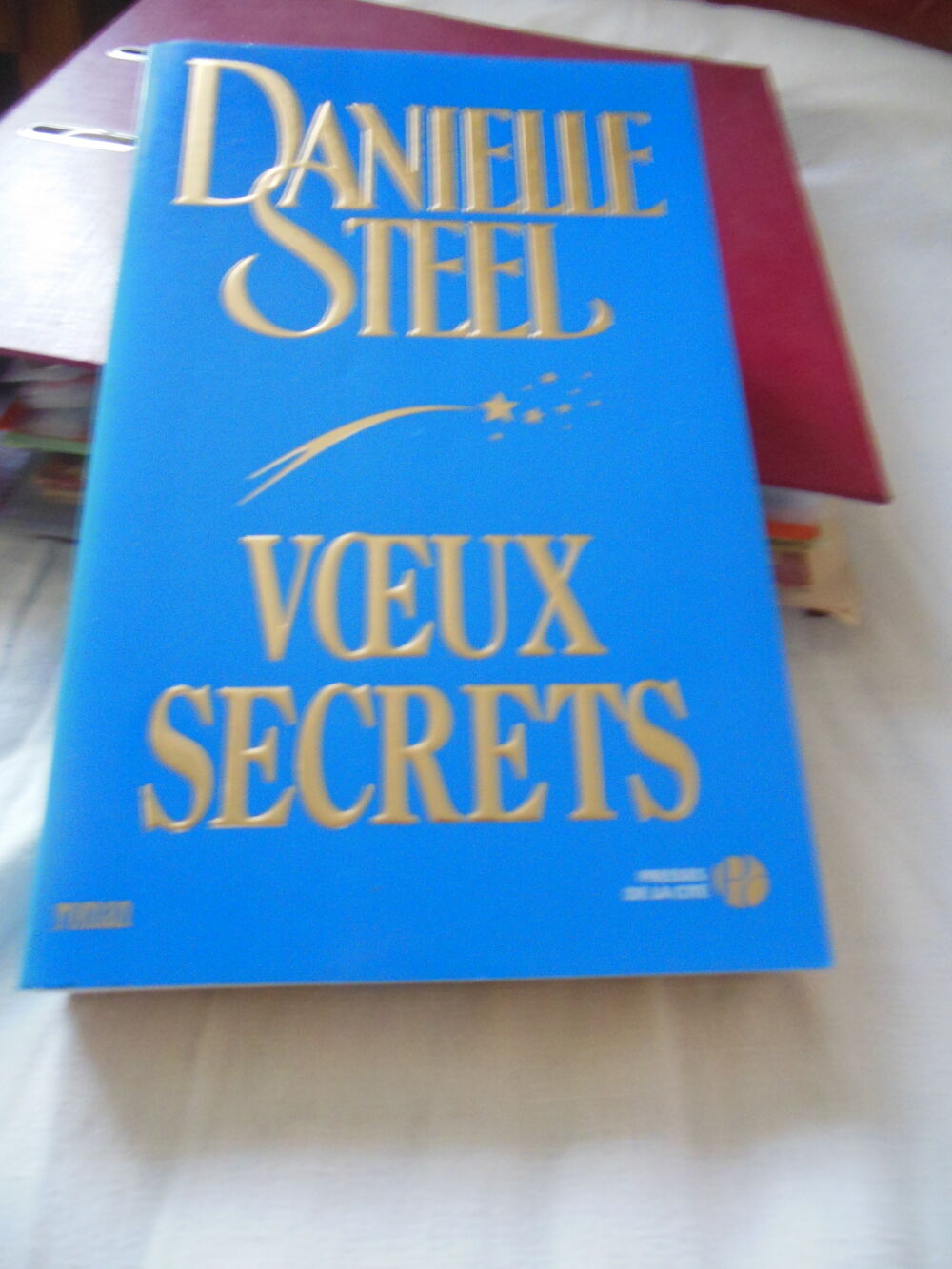 
V?UX SECRETS DANIELLE STEEL 
Livres et BD