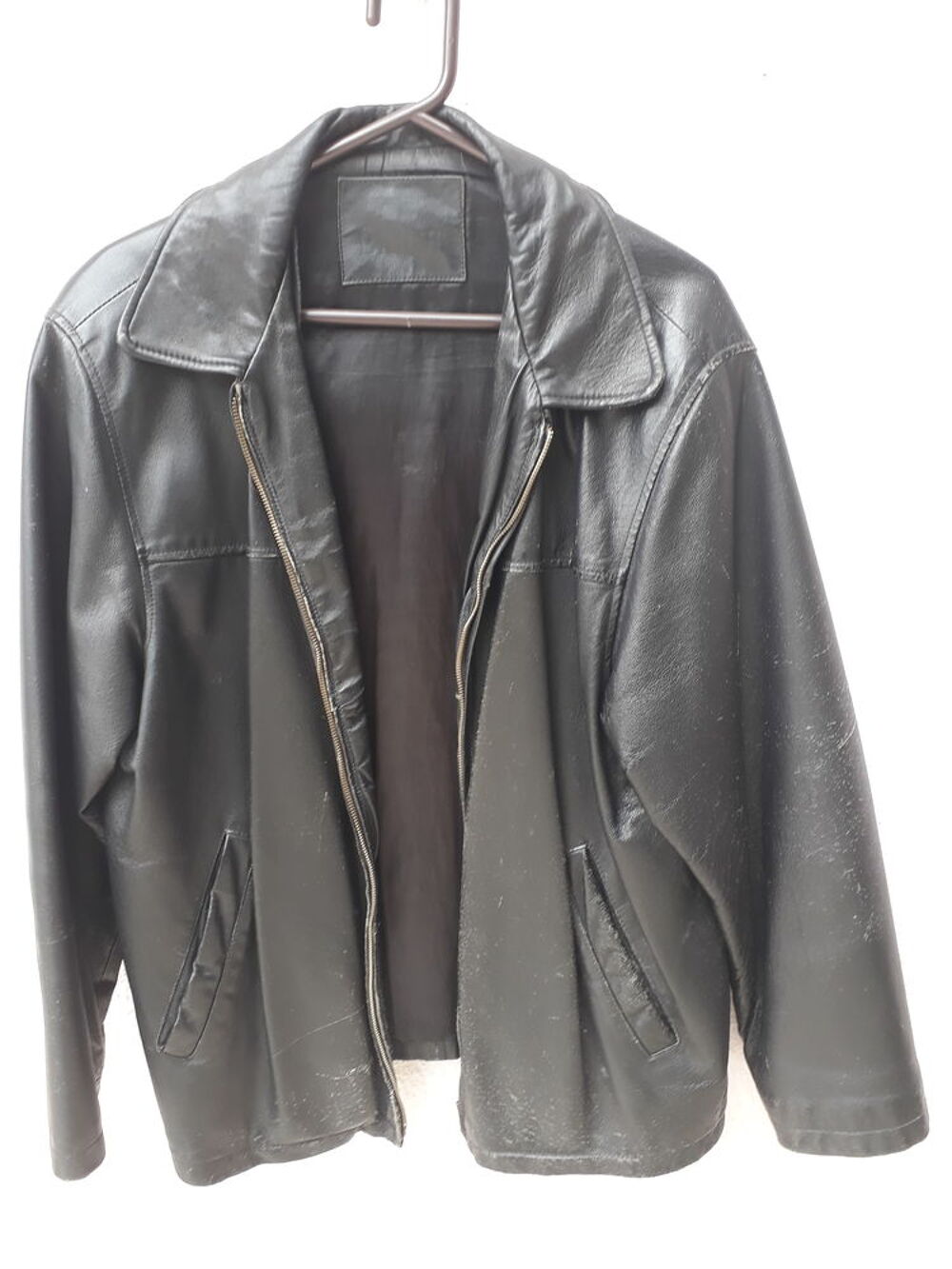 Veste cuir. Vtements