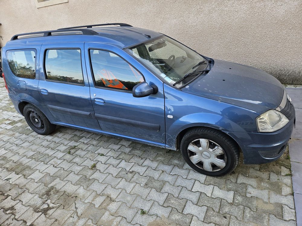 Logan MCV 1.5 dCi 70 7 places Ambiance 2008 occasion 30130 Pont-Saint-Esprit