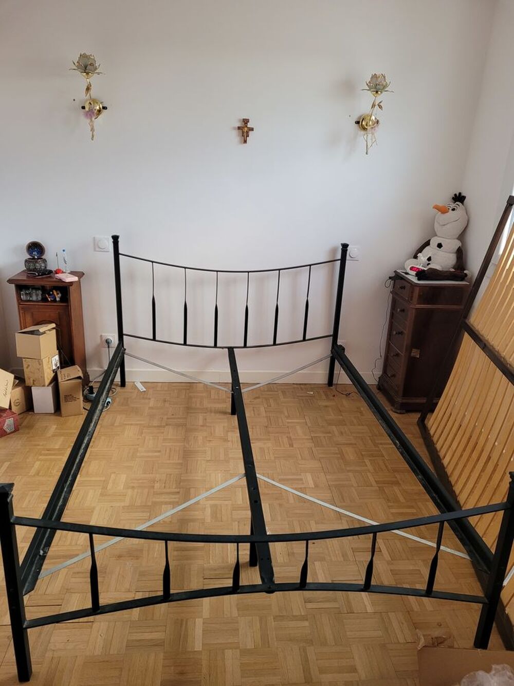 lit sans le sommier 
140 par 200 fer forg&eacute; Meubles