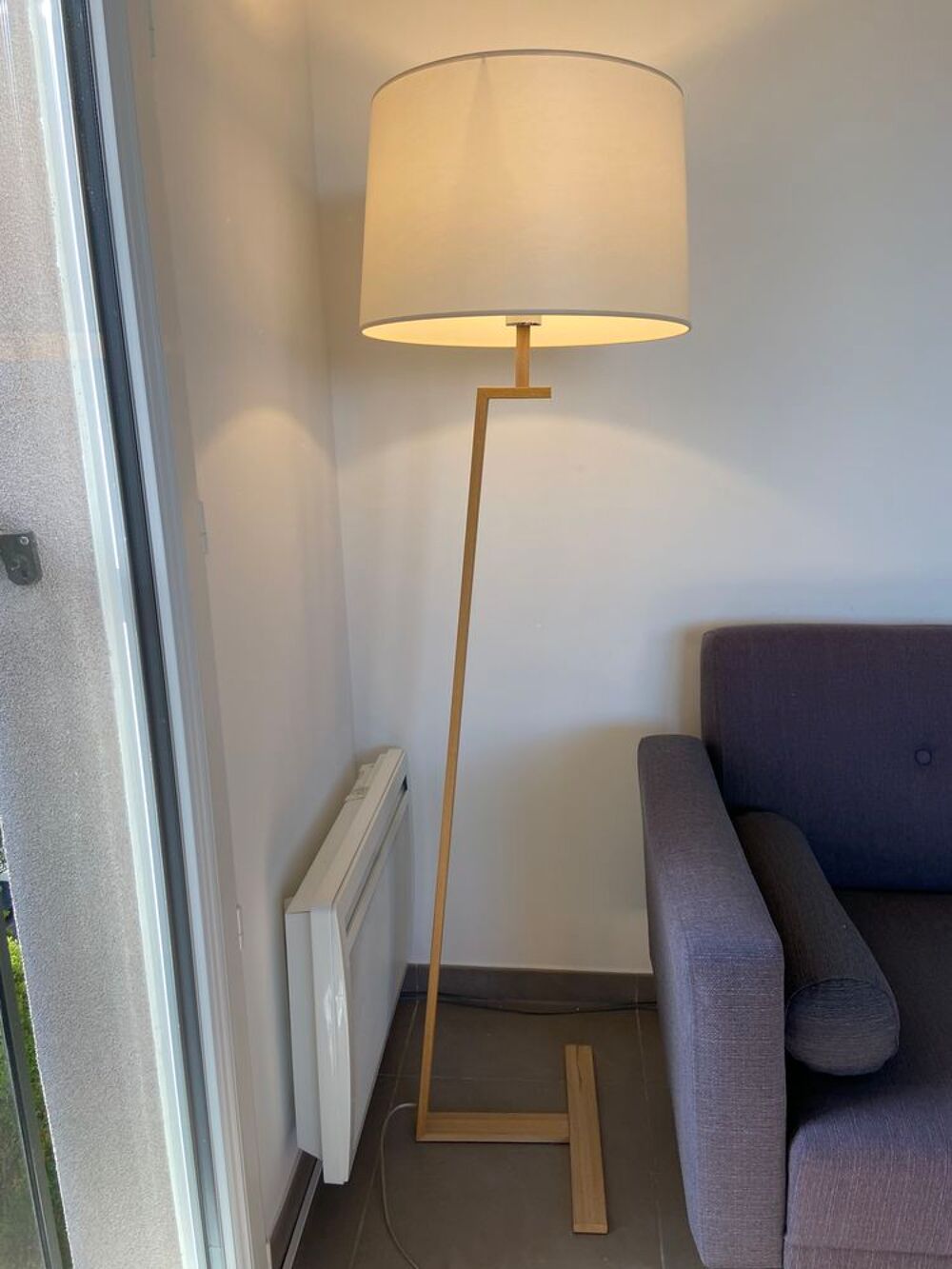 Lampadaire en bois asym&eacute;trique Décoration