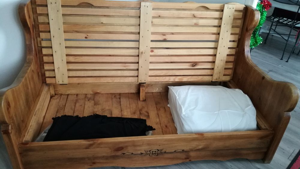 canap&eacute; 3 places savoyard avec grand rangement Meubles