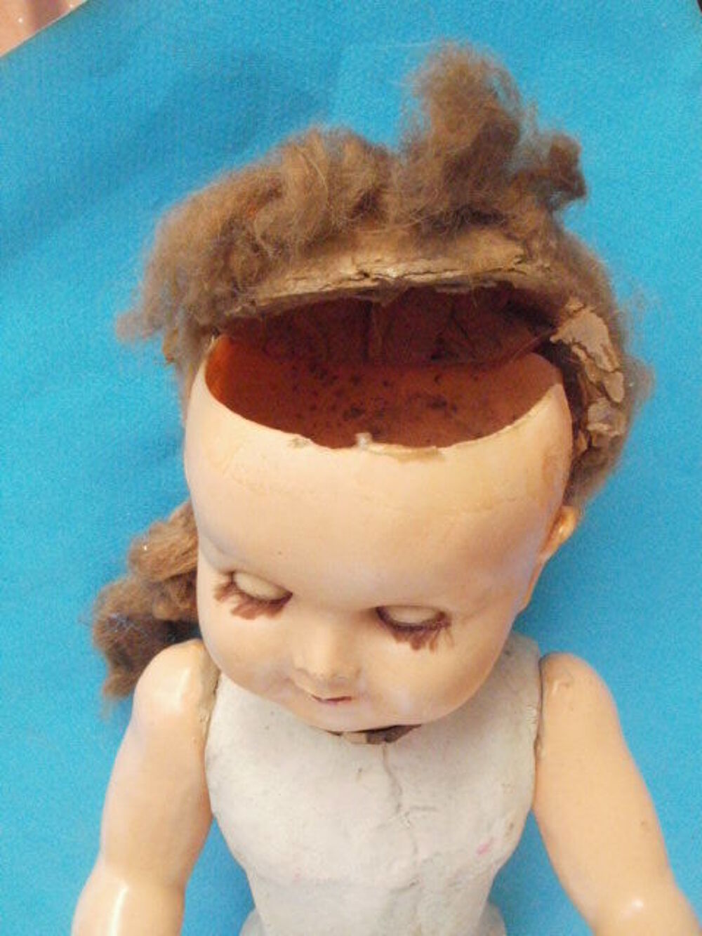 Ancienne poup&eacute;e &agrave; restaurer, corps carton bouilli, H 48 cm Jeux / jouets