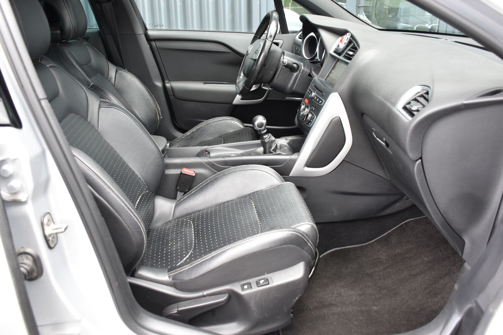 DS4 BlueHDi 150 S&S BVM6 Sport Chic 2015 occasion 56300 Pontivy
