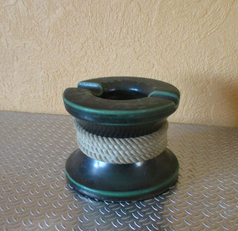 Cendrier en forme de Winch (accastillage bateau) 5 Saint-�lix-le-Ch�teau (31)