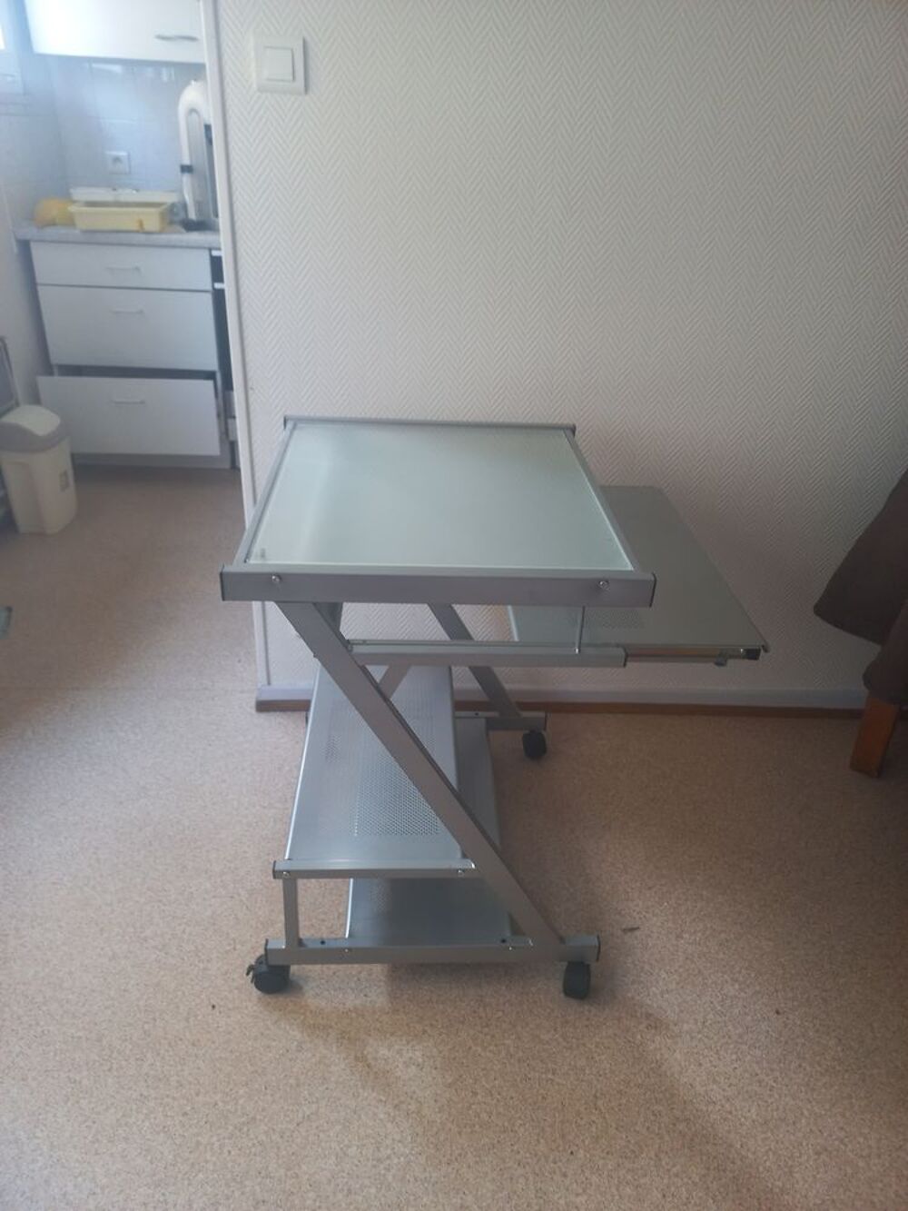 Table informatique sur roulettes Meubles