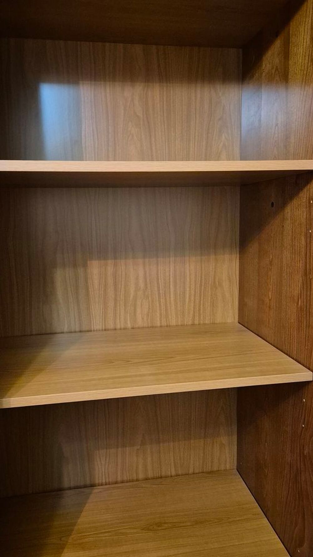 Chambre &agrave; coucher bois fonc&eacute; intemporelle Meubles