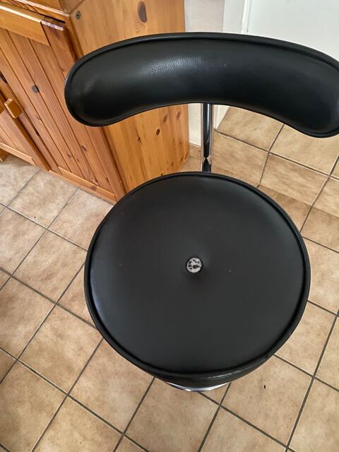 Fauteuil Montpon-Ménestérol (24)