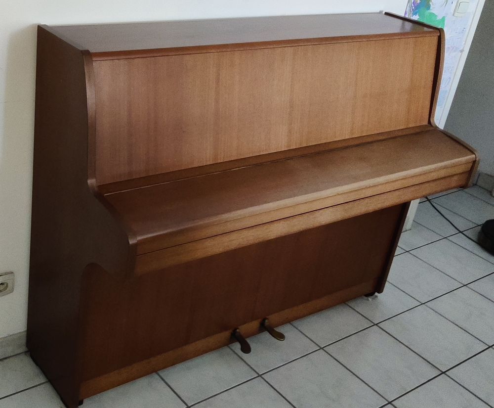 Piano droit W Steinmann Instruments de musique