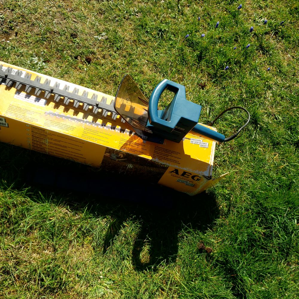 
Annonces similaires
Voir les photos
Taille haies &eacute;lectri Bricolage
