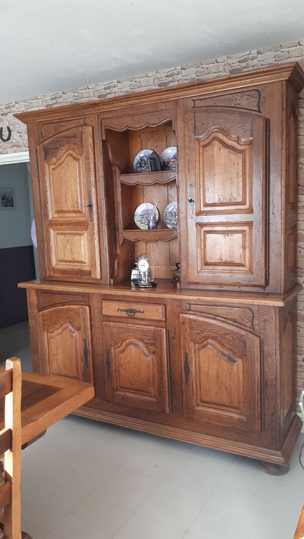Salle &agrave; manger compl&egrave;te en ch&ecirc;ne massif Meubles