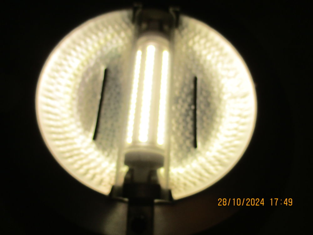 Lampe halog&egrave;ne Décoration