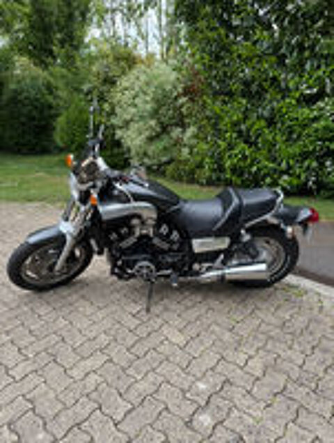 YAMAHA 2000 occasion 78250 Meulan-en-Yvelines
