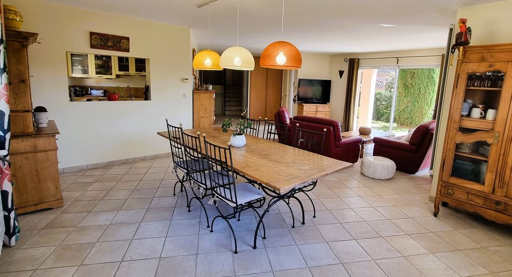 Vente Villa Villa 145 m2 habitables sur 1.200 m2 de terrain avec piscine Irigny