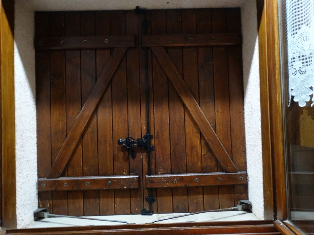 7 paires de volets en bois sapin TBE Bricolage