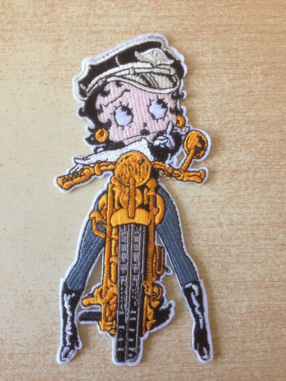 
Ecusson brod&eacute; betty boop lady biker 14x6cm thermocollant
