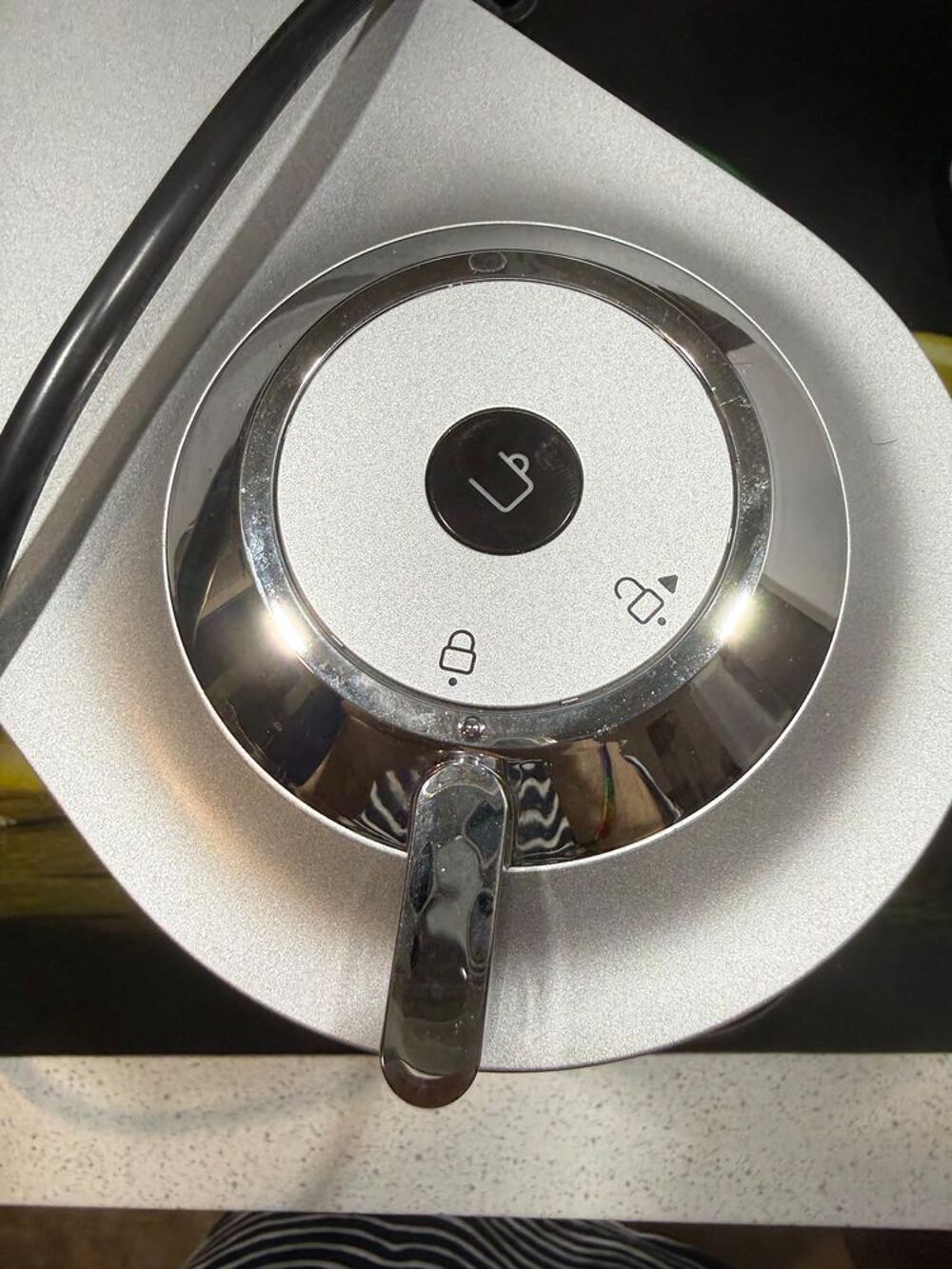 cafeti&egrave;re NESPRESSO VERTUO SOUS GARANTIE (12/2027) Electrom�nager