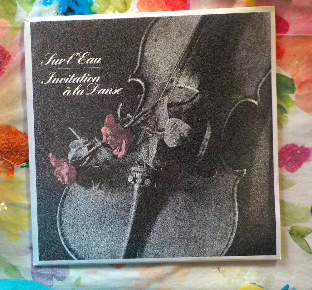 COFFRET 8 VYNILS 33T "LES 150 PLUS BELLES MELODIES DU MONDE" CD et vinyles