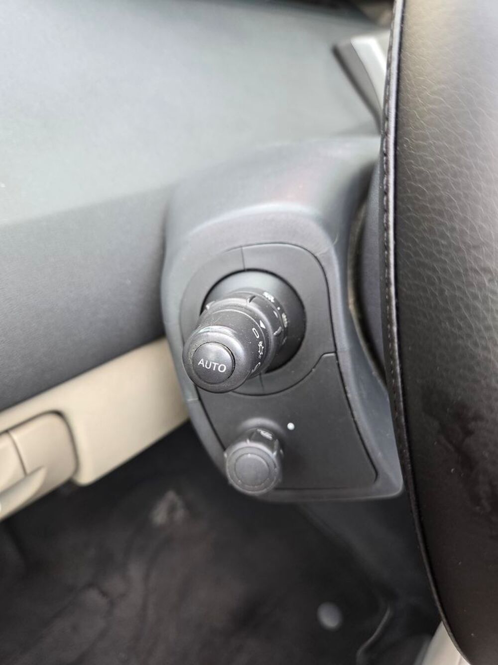 Sc&eacute;nic II Scenic 1.5 dCi 105 Carminat 2007 occasion 38300 Bourgoin-Jallieu