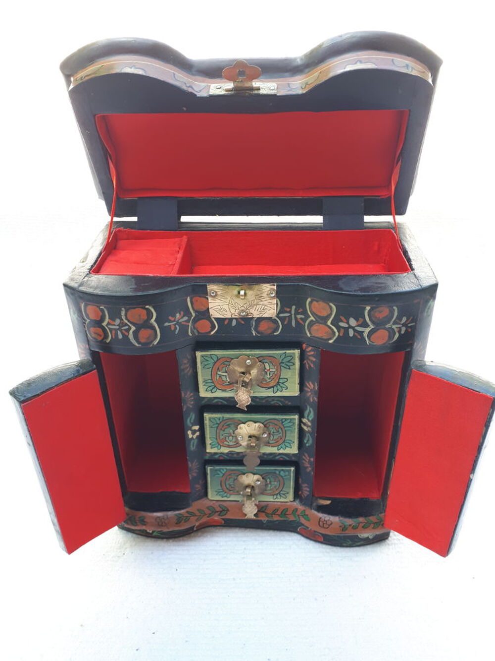 Petite armoire ou coffret &agrave; bijoux Japonais Décoration