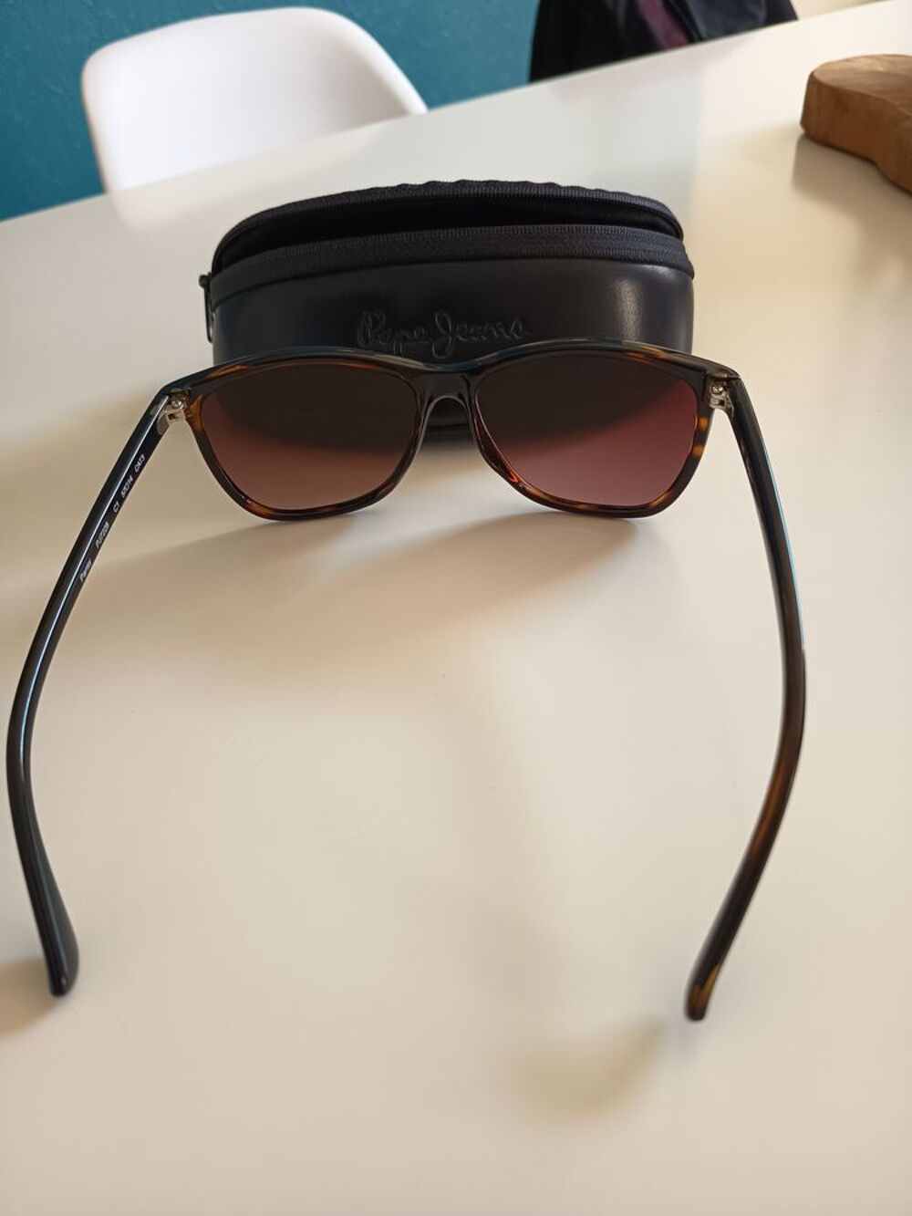 Lunettes femme p&eacute;p&eacute; jeans Bijoux et montres