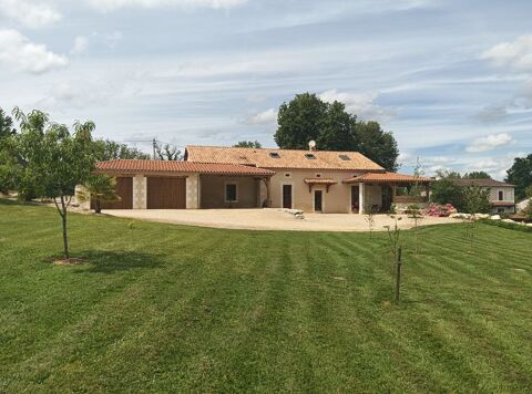   Maison en pierre du XIXe si�cle r�nov�e avec fort potentiel Maison - 6 pi�ce(s) - 180 m�