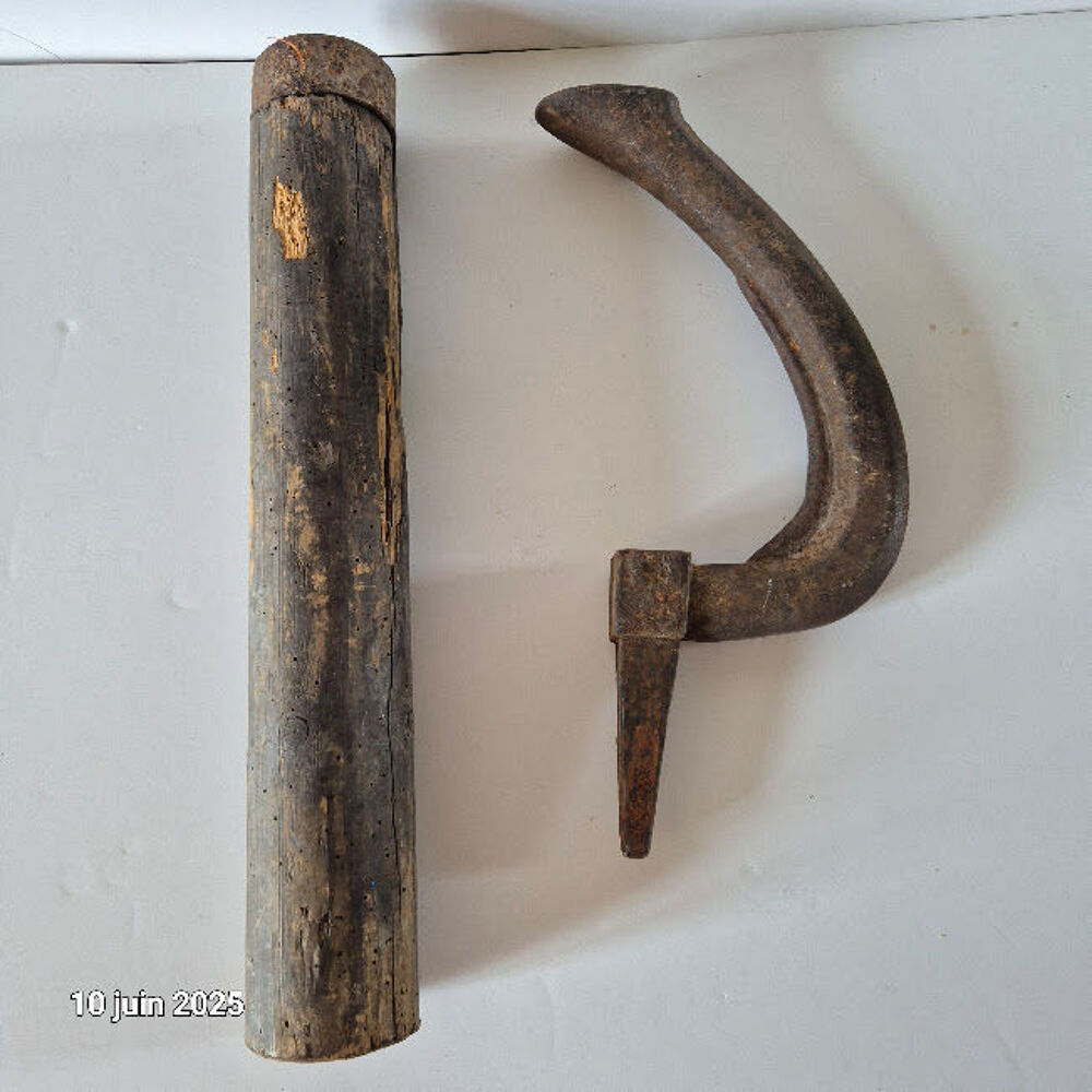 Ancienne enclume de cordonnier avec pied d'&eacute;poque 