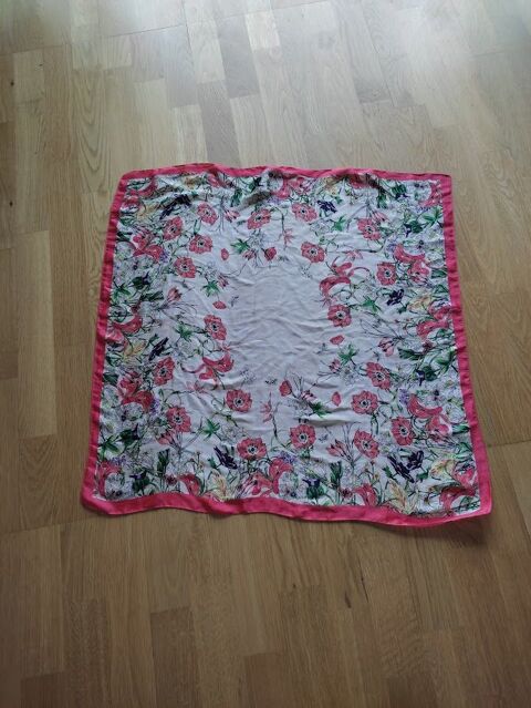 M (75) - Etole avec fleurs 3 Paris 13 (75)