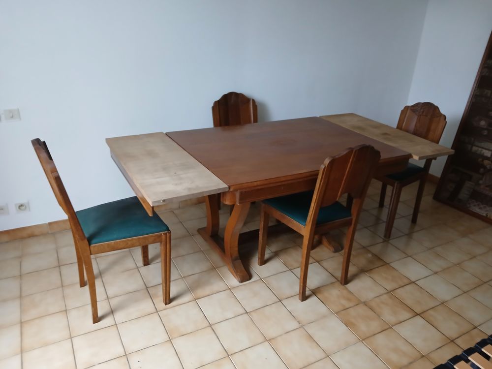 Table salle &agrave; manger +chaises Meubles