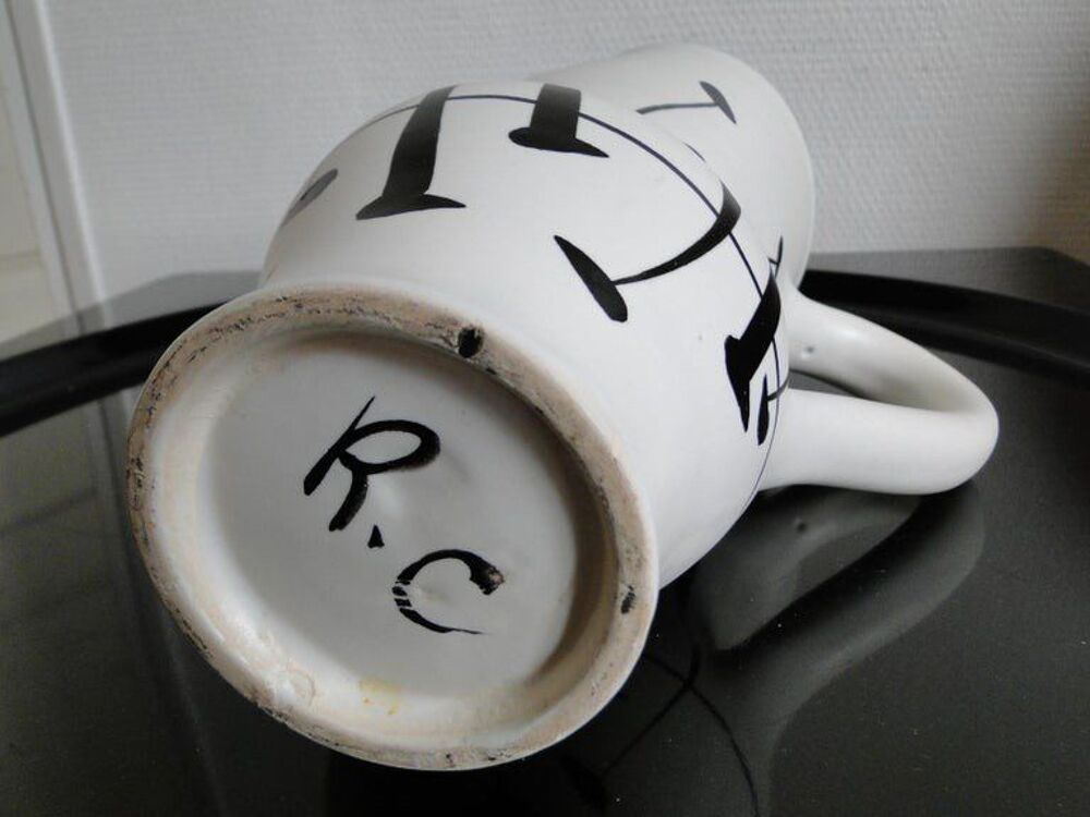 Pichet Vintage Roger Capron

