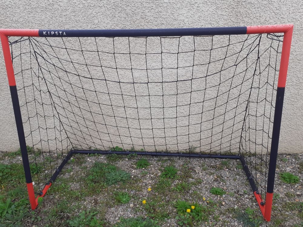 CAGE de FOOT " DECATHLON " 
Sports