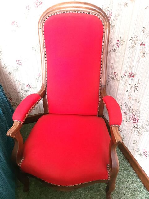 Fauteuil ancien, Feurs (42)