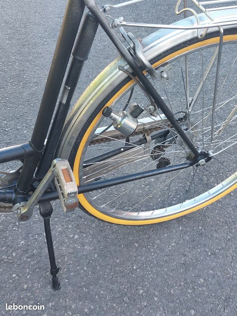 V&eacute;ritable V&eacute;lo de ville "Type Hollandais" ,3 vitesses Vélos