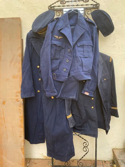 Uniforme officier arme de l air anne 60  40 Toulon (83)
