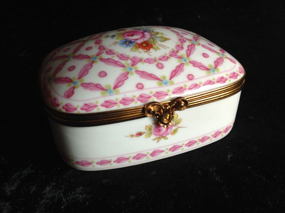 BONBONNIERE/ BOITE A BIJOUX PORCELAINE DE PARIS Envoi Possib Décoration