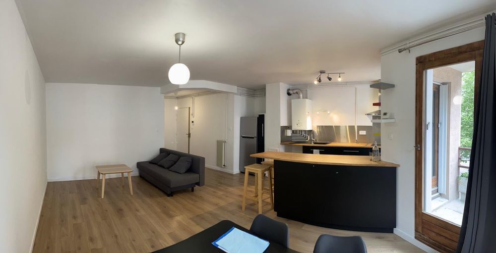 Vente Appartement T2 rénové avec balcon et place de parking Grenoble