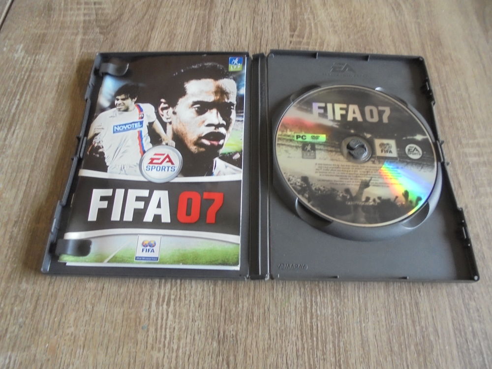 Jeu PC "Fifa 07". Consoles et jeux vidéos
