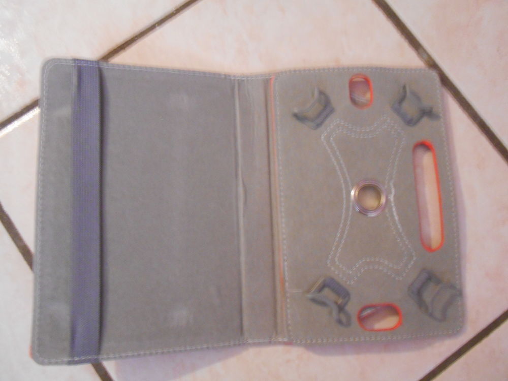 ETUI TELEPHONE Téléphones et tablettes